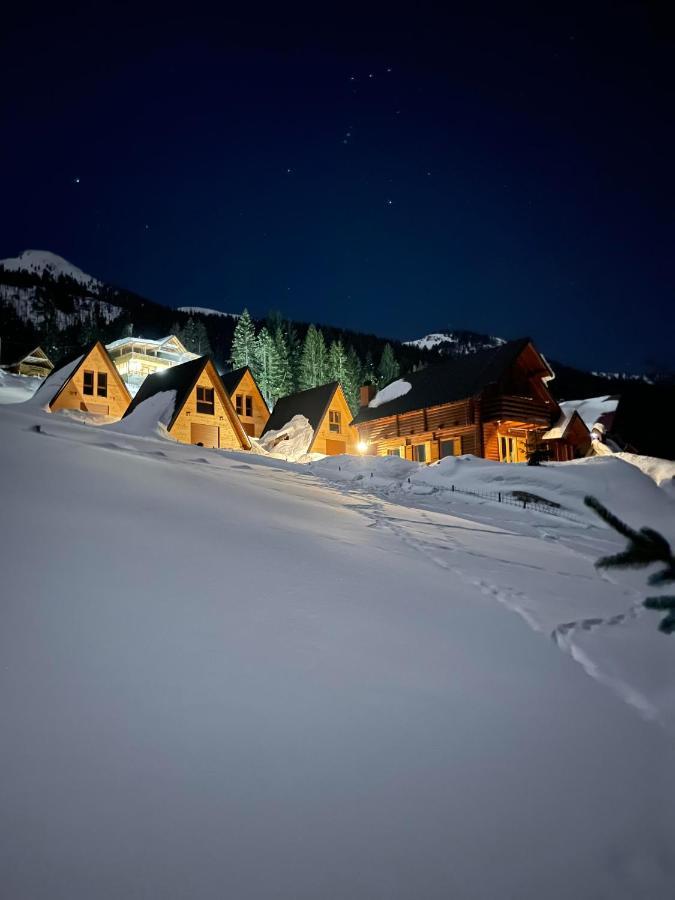 Villa Route Rugove Печ Екстериор снимка