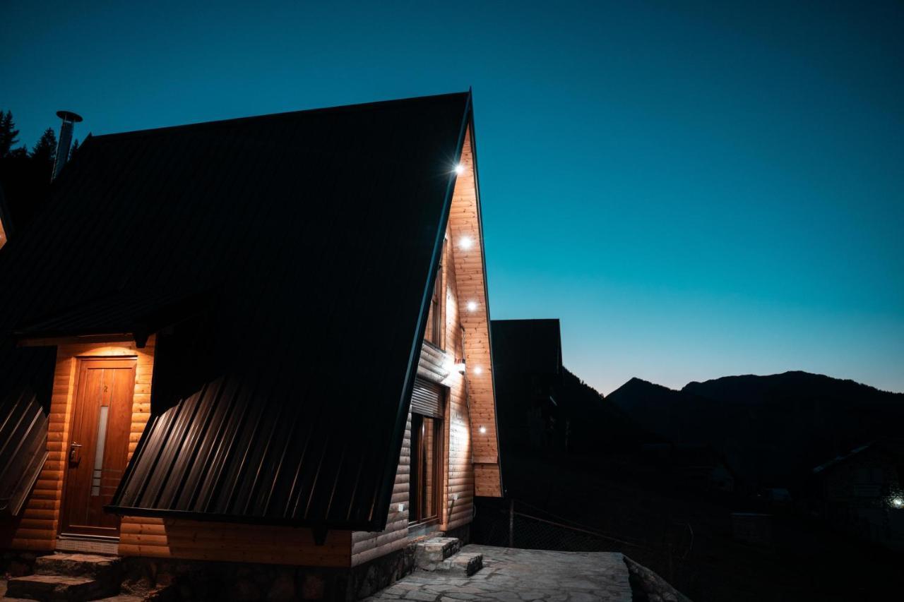 Villa Route Rugove Печ Екстериор снимка
