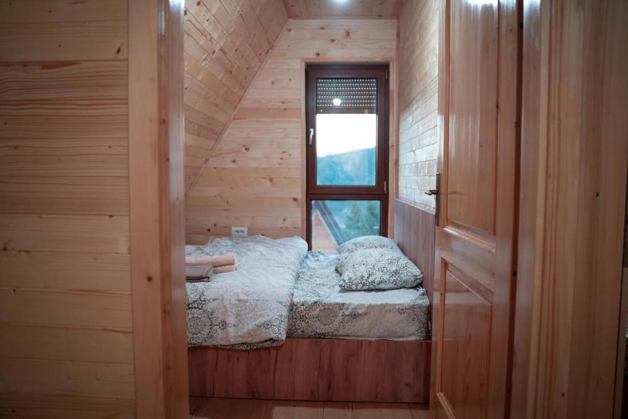 Villa Route Rugove Печ Екстериор снимка