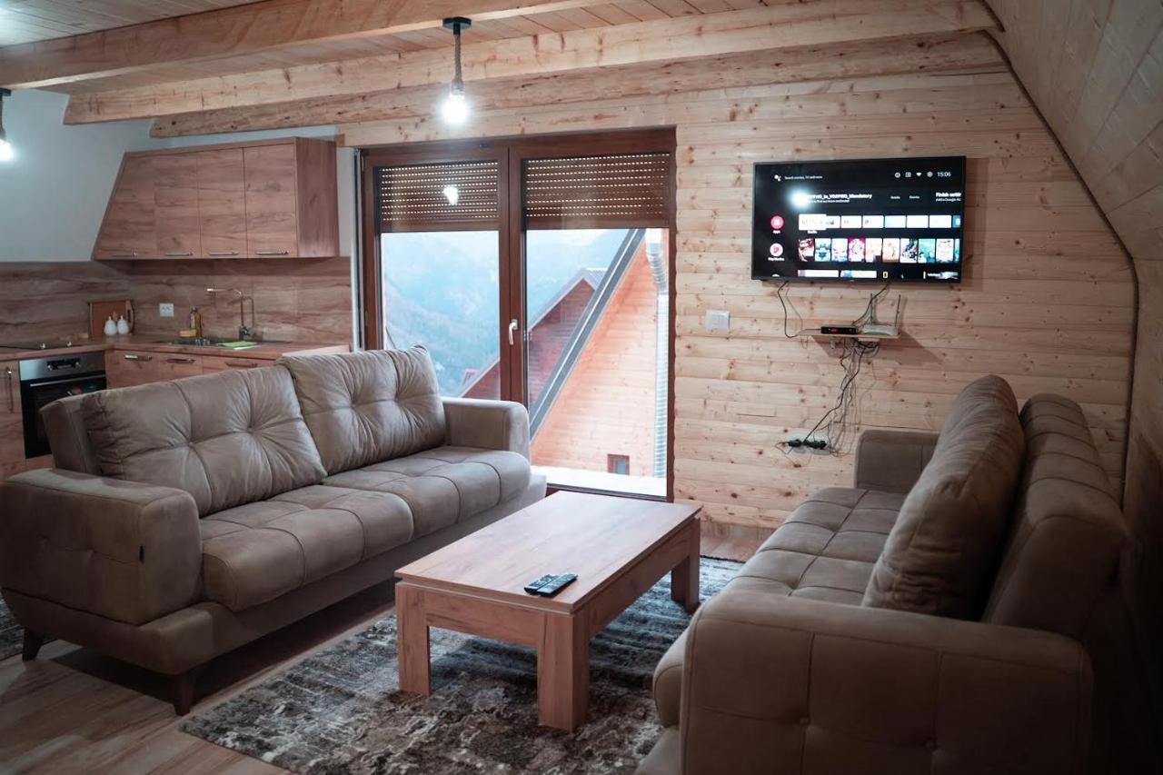 Villa Route Rugove Печ Екстериор снимка