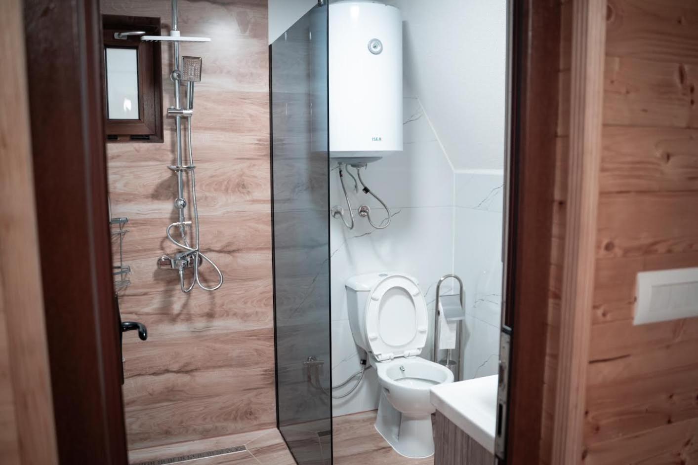 Villa Route Rugove Печ Екстериор снимка