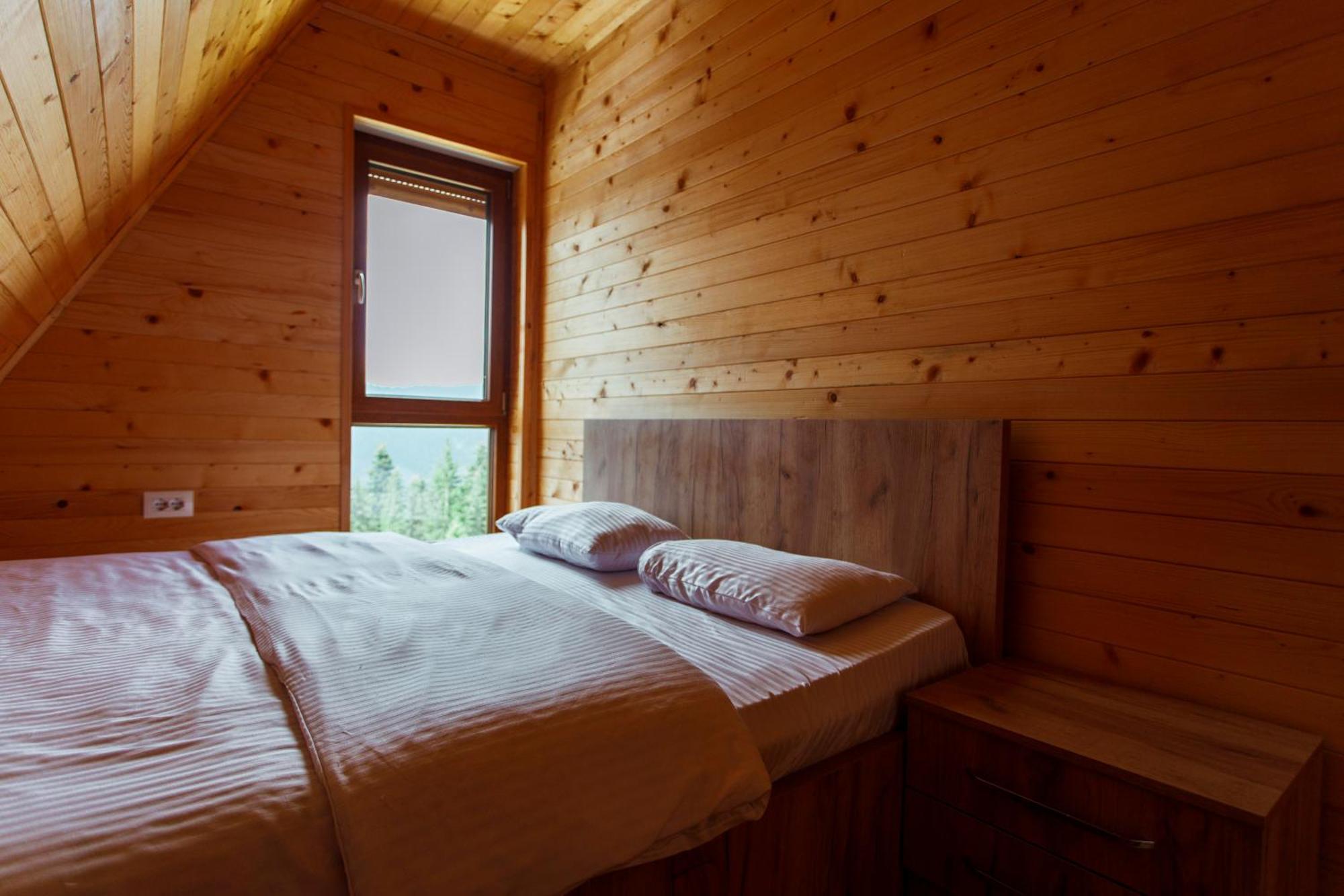 Villa Route Rugove Печ Екстериор снимка