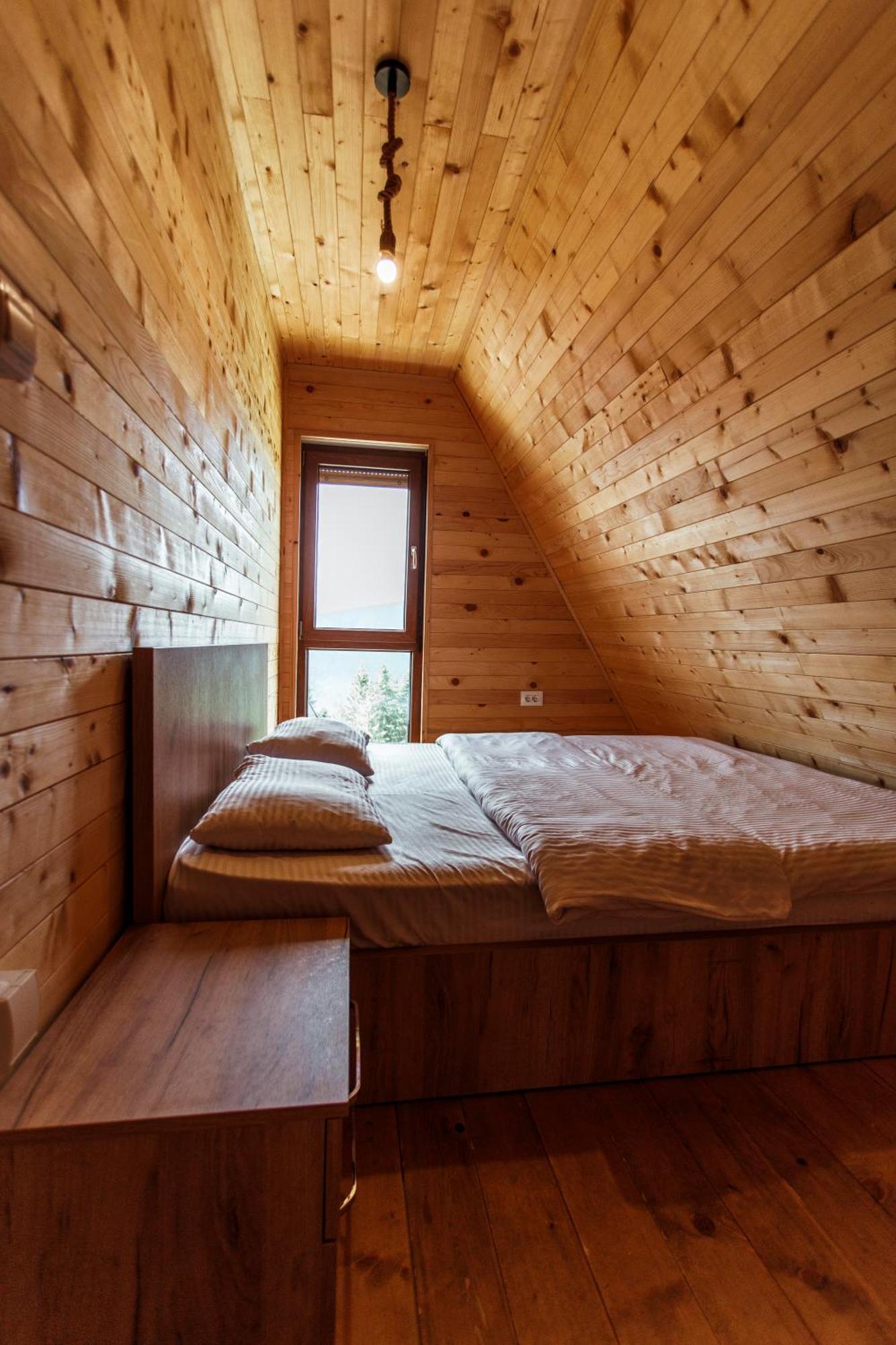 Villa Route Rugove Печ Екстериор снимка