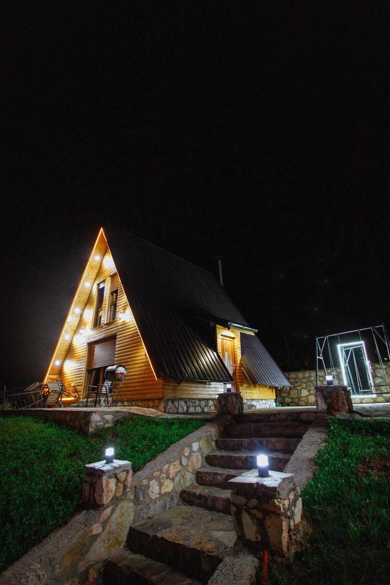 Villa Route Rugove Печ Екстериор снимка