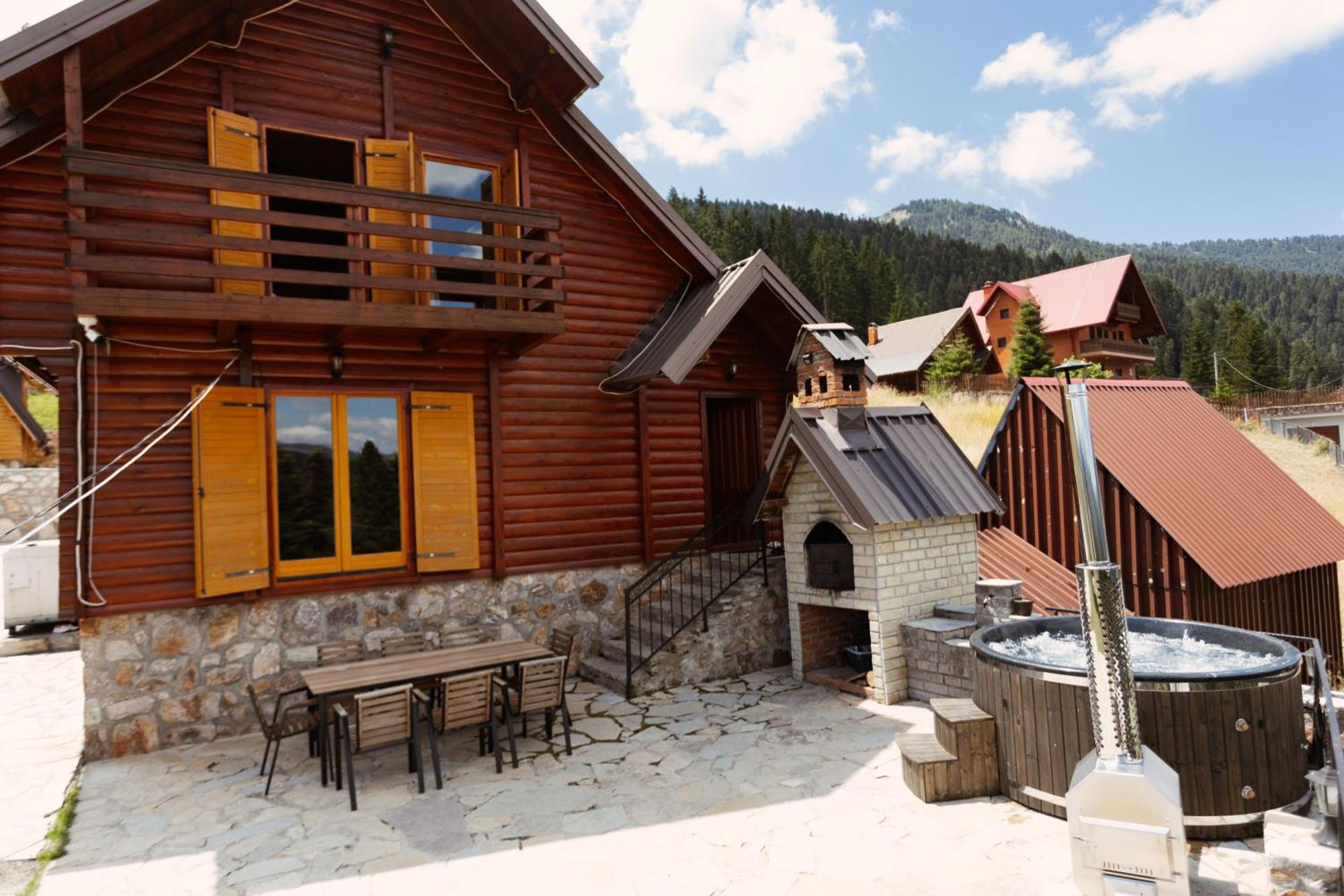 Villa Route Rugove Печ Стая снимка