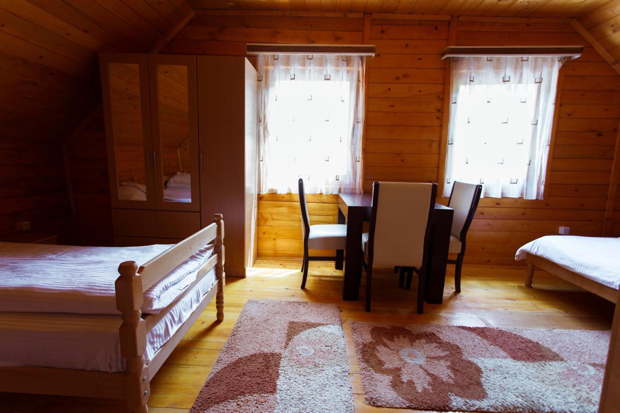 Villa Route Rugove Печ Стая снимка