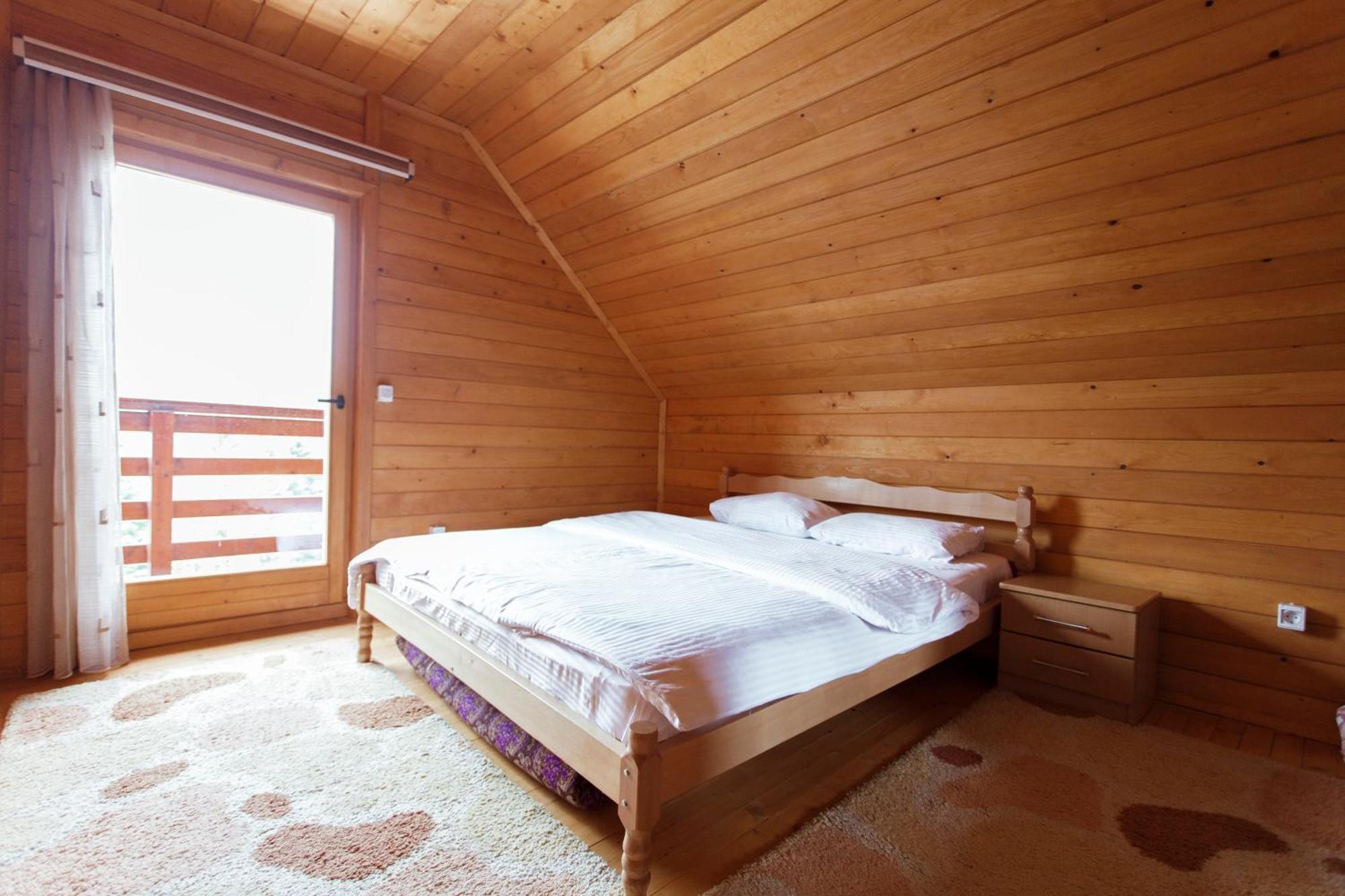 Villa Route Rugove Печ Стая снимка