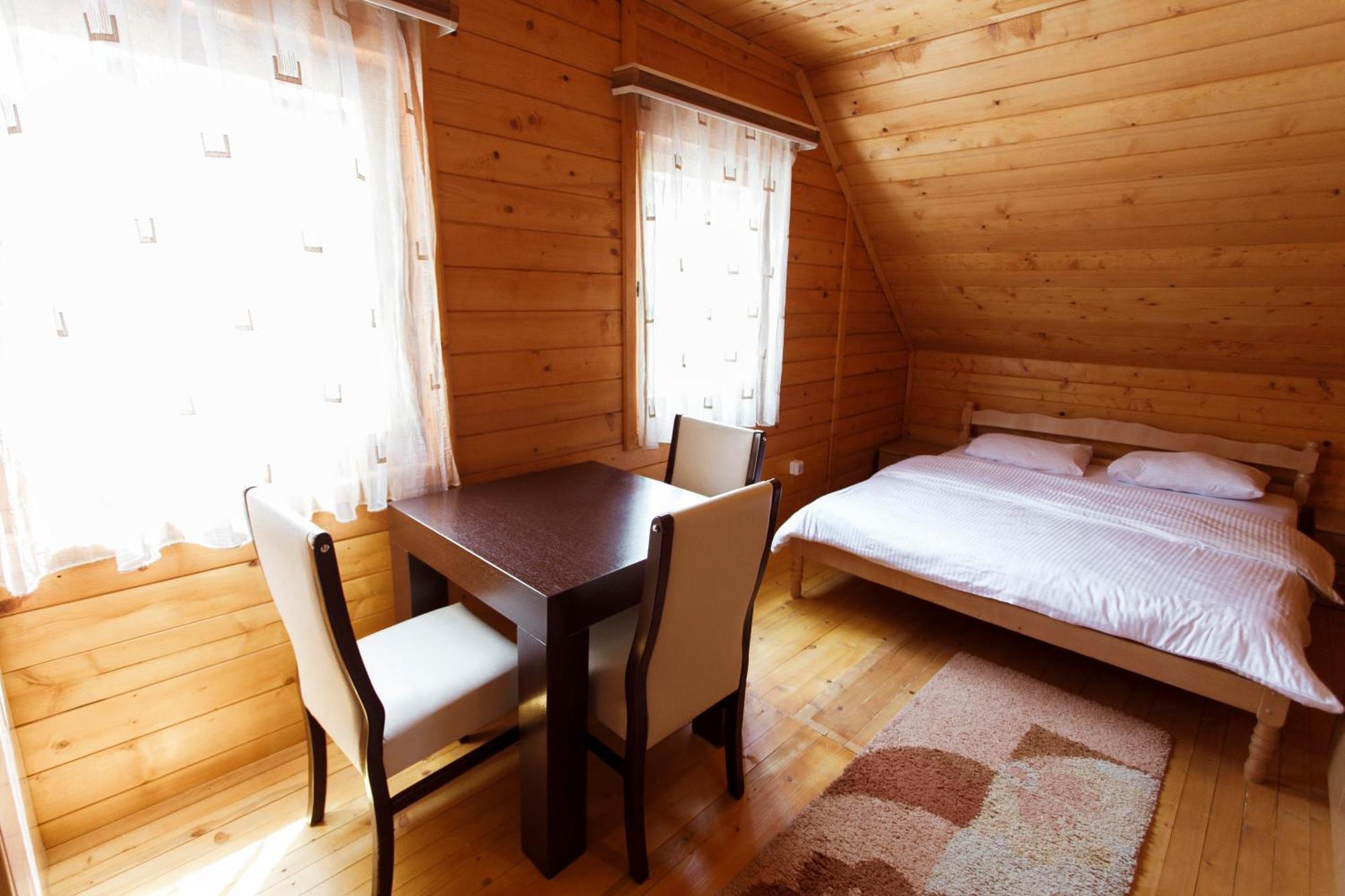 Villa Route Rugove Печ Стая снимка