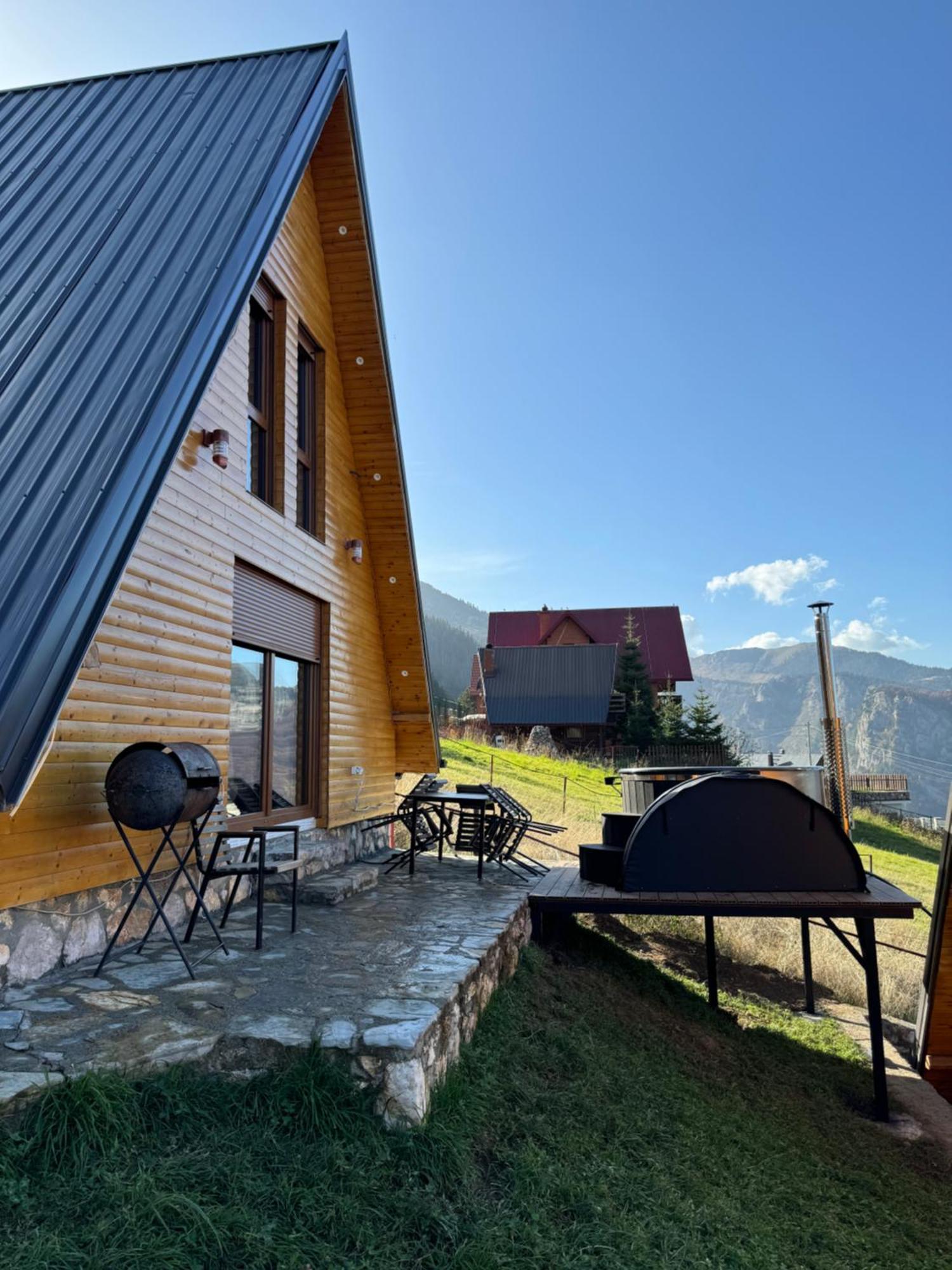 Villa Route Rugove Печ Екстериор снимка